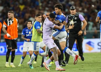 Epike në Brazil, përleshje masive në Cruzeiro-Ateltico Mineiro, 23 kartona të kuq