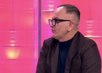 Artani bën akuzat e forta për Rogertin: Merrte lekët e të gjithëve kur punonte në…