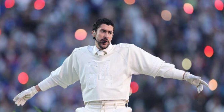 Bad Bunny thyen rekorde me performancën në Super Bowl, mbi 4 miliardë shikime në total