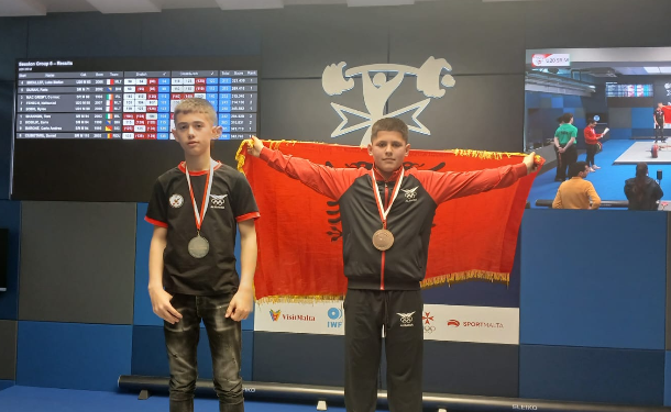 Turneu i peshëngritjes “Open Malta”/ Shkëlqejnë sportistët shqiptarë, sigurojnë medalje