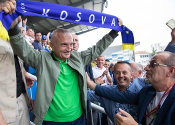 Ndeshja me Turqinë/ Meta: Dardanët tanë po lartësojnë Kosovën, kanë me vete një komb të tërë