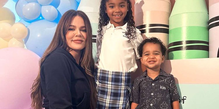 Khloe Kardashian po mendon të bëjë e vetme, pa partner, fëmijën e tretë