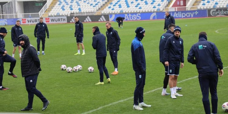 Vijojnë përgatitjet për finalen e Play-Off, Foda me grup të plotë, Çalhanoglu e Demiral shqetësojnë turqit