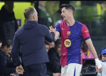 Mungon vetëm zyrtarizimi, Laporta do të konfirmojë Flick në stol, Harry Kane alternativa e Lewa-s?