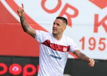 I pandalshëm në kampionatin turk, Rey Manaj tund sërish rrjetën me Sivasspor