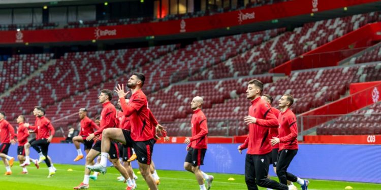 FOTO/ Dëmtimi i Muçit bën xhiron në Turqi, a rrezikon sfidën ndaj Galatasary?