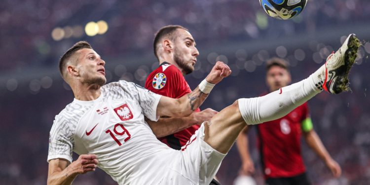 Vetëm 2 fitore në 15 ndeshje, çfarë tregojnë statistikat për Poloni-Shqipëri?