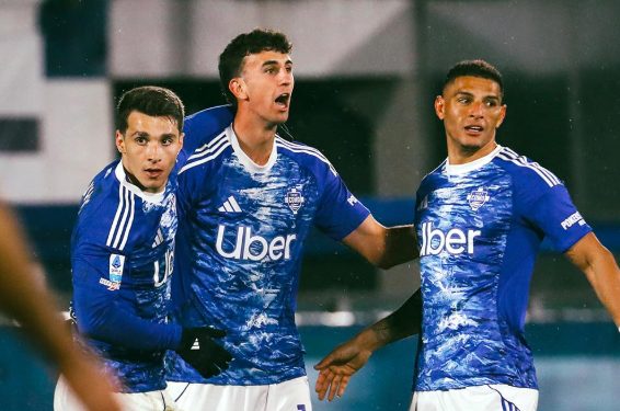 VIDEO/ Como nuk ndalet, thyen Romën në Serie A dhe shikon drejt Champions