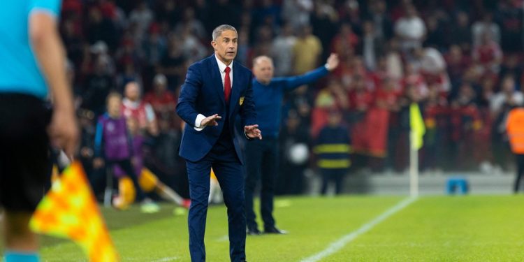 Lajm i hidhur për Sylvinho-n, mesfushori kuqezi humbet sfidat e fazës “play-off”
