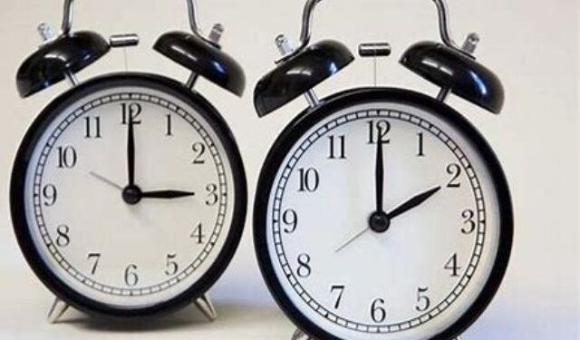 Nga nesër rikthehet ora verore, akrepat 60 minuta përpara