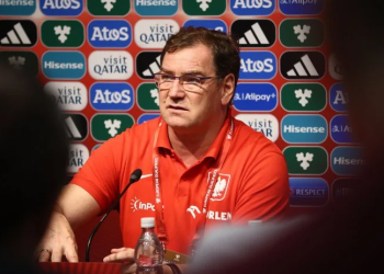 “Ekip stabil, Shqipëria do jetë “kockë e fortë”, trajneri i Polonisë: Nënvlerësimi do na bënte dëm, na pret një ndeshje e vështirë