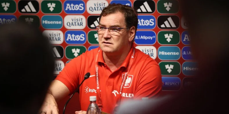 “Ekip stabil, Shqipëria do jetë “kockë e fortë”, trajneri i Polonisë: Nënvlerësimi do na bënte dëm, na pret një ndeshje e vështirë