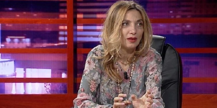 Mimoza Ahmeti tregon historinë e njohjes me partnerin: Nuk ndahem dot…