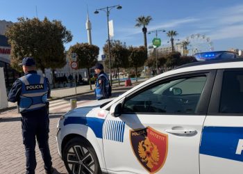 Ndeshja mes Elbasanit dhe Vllaznisë, policia merr masa: Nuk lejohet grumbullimi i tifozëve! Kontrolle para futjes në stadium