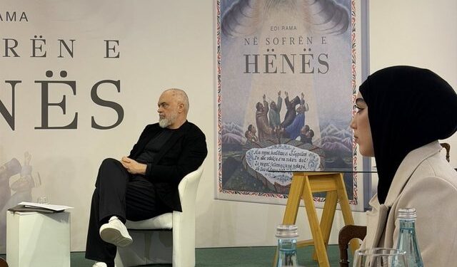 Rama: Biblën e kam patur në dorë shumë kohë më parë, me Kuranin jam takuar shumë më vonë