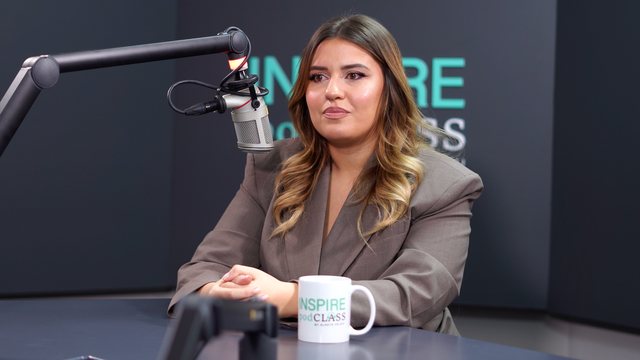 Situatë komike në “Ferma VIP”, Sara Karaj humb unazën… e gëlltit lopa!