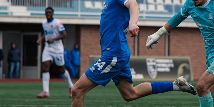 ZYRTARE/ Humbja tronditëse për klubin e Superligës, trajneri me stafin largohen pak javë para fundit