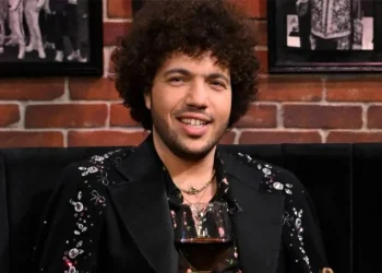 “Më quajnë i shëmtuar”/ Kritikat për pamjen? Benny Blanco habit me reagimin e tij