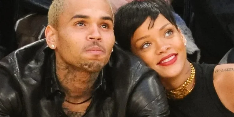 Chris Brown në panik? Lëvizja e fundit për të mos u përmendur Rihanna