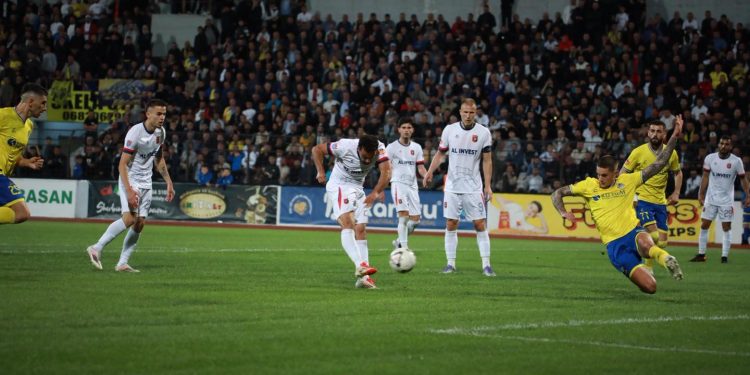 VIDEO/ Elbasani triumfon ndaj Vllaznisë, Flamurtari merr 3 pikë ndaj Dinamos