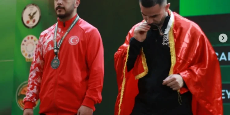 Briken Calja Kampion Europe,  fiton medalje ari në Europianin e Peshëngritjes