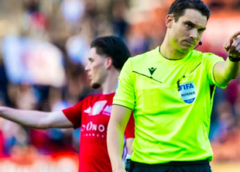 PSG dhe Bayern “përplasen” në Champions, një zviceran vendos drejtësi