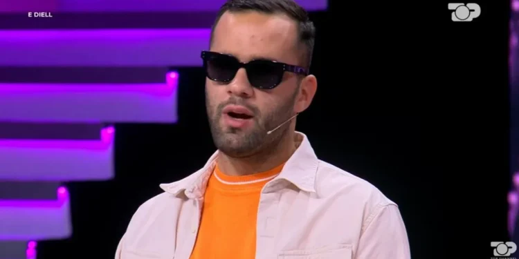 A u takua me Malin pas daljes? Stenaldo habit me deklaratën