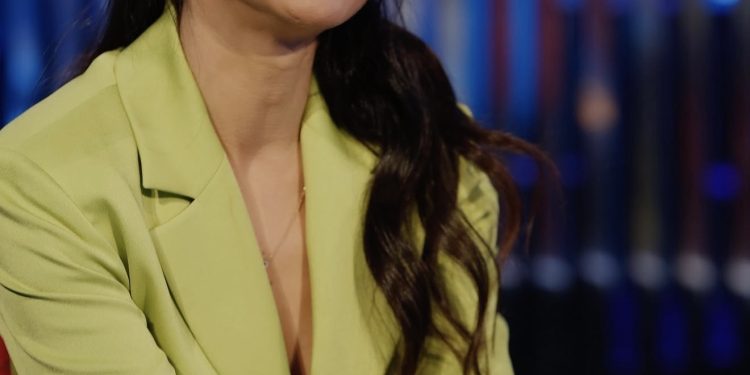 Zhaklin Lekatari zbulon se ka qenë e adoptuar, por a do të adoptonte ajo një fëmijë?