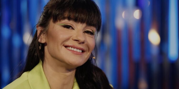 Zhaklin Lekatari zbulon se ka qenë e adoptuar, por a do të adoptonte ajo një fëmijë?