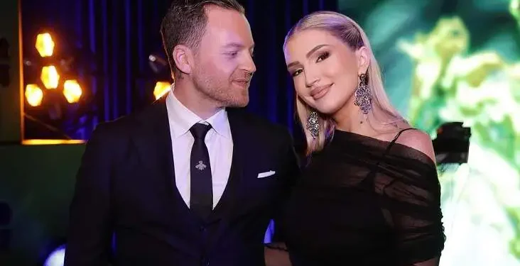 Edisa tha se Ledioni pëlqente Brikenën, reagon moderatori: Kam pëlqyer vetëm një bjonde!