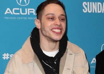 Pete Davidson rrëfen momentin që i ndryshoi jetën: Nëna ime kishte frikë çdo ditë se do të vdisja