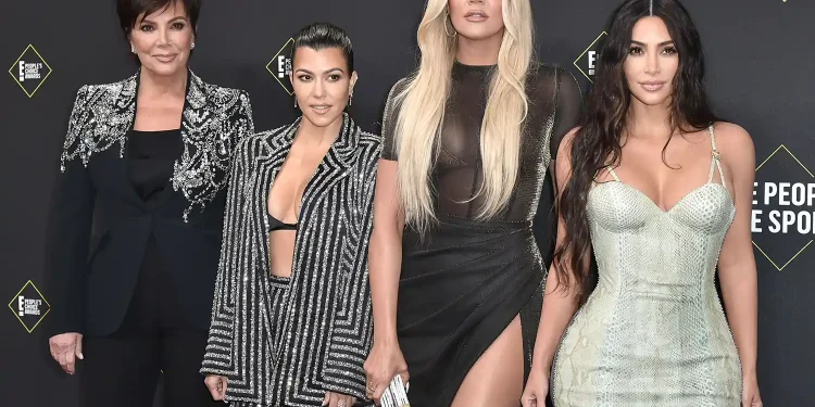 “Nuk dinim çfarë po bënim”: Khloé Kardashian rrëfen fillimet e DASH