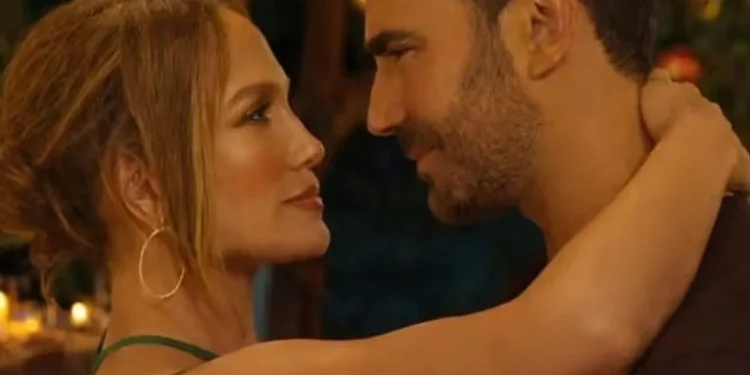 Jennifer Lopez: Brett Goldstein, puthësi më i mirë në ekran