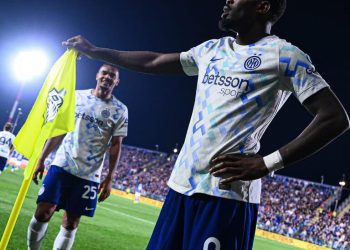 VIDEO/ Inter “prek” titullin, triumfon me përmbysje ndaj Comos