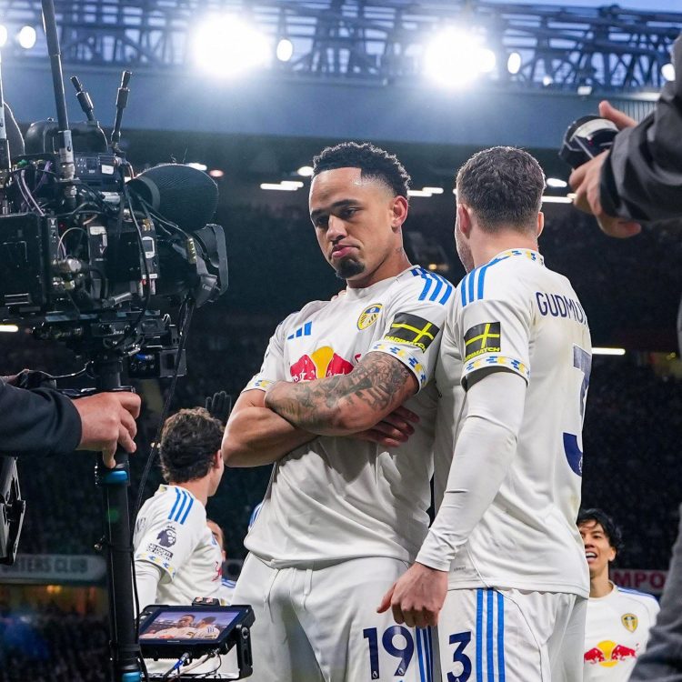 VIDEO/ Leeds bën surprizën në Manchester, bie United