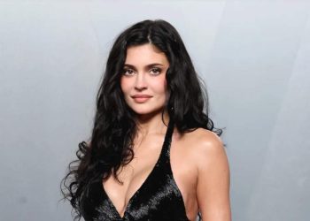 Kylie Jenner përballet me padi për ngacmim dhe diskriminim nga ish-punonjësja