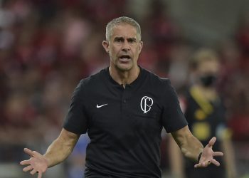 FOTO/ “Divorci” me FSHF duket i pashmangshëm, Sylvinho bën gati “valixhet”, i del emri në Brazil