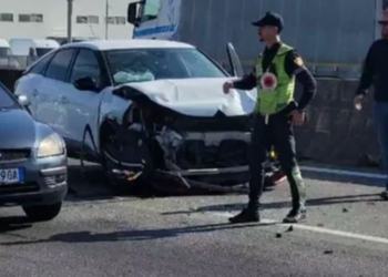 Makina përplaset me traktorin, plagosen tre persona