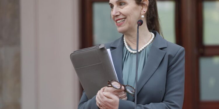 Kumbaro: Tekste falas dhe të reja çdo vit për gjithë arsimin fillor