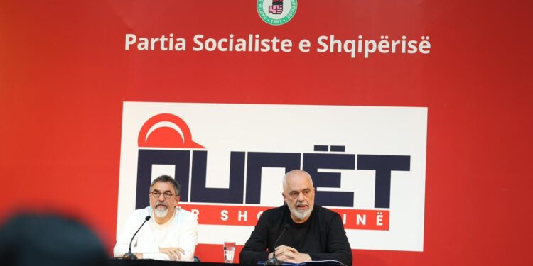 Rama në Vlorë: Projekti i Sazanit ka ndryshuar, do të ketë shumë pak ndërtime