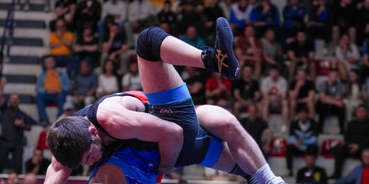 Mundje/ Medalje e argjendtë për Shqipërinë, Abakarov ndalet në finale