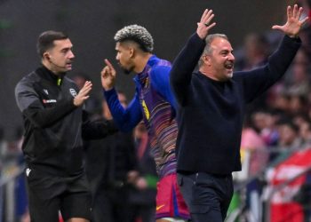 Arbitri tërbon Flick, por gjermani beson te përmbysja: Kemi ekip fantastik