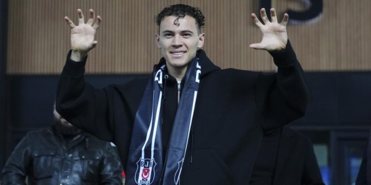 Asllani e bën “sefte” në Turqi, Grishpi e Uzuni dhurojnë asiste