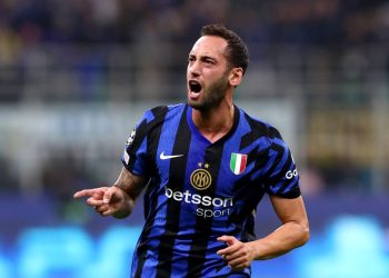 Çalha refuzon Gallatën, agjenti i mesfushorit siguron: Nuk ka kontakte me ekipin turk