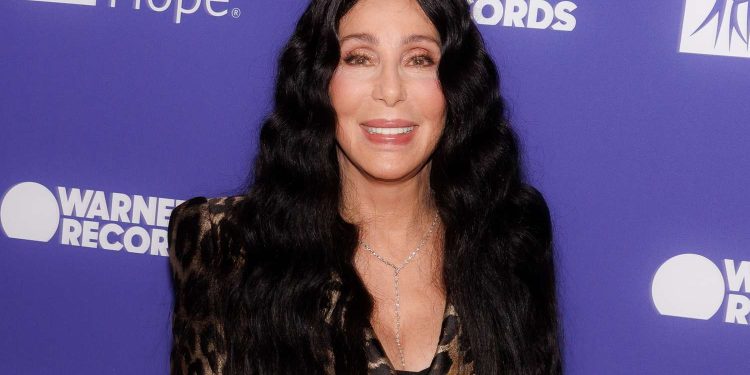 Zbulim surprizë në familjen e Cher, këngëtarja mëson se është bërë gjyshe pas 15 vitesh