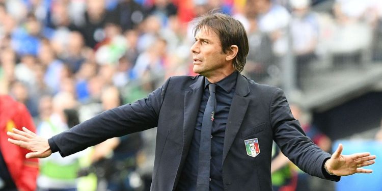 FOTO/ “Të gjithë thonë Conte”, në Itali të bindur, është ai i përzgjedhuri