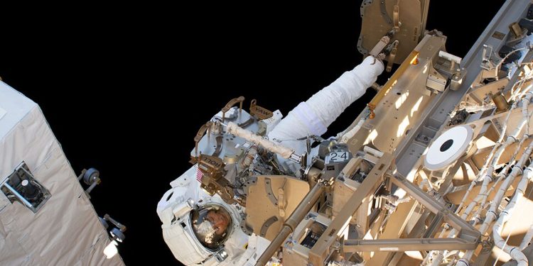 47 vjeçarja Christina Koch, gruaja që kaloi 328 ditë në hapësirë tani pjesë e misionit Artemis II rreth Hënës