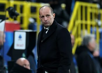 FOTO/ Milan bie në ‘Maradona’, Allegri del nga gara për titull: Diskutim i mbyllur (VIDEO)