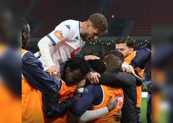 VIDEO/ Spektakël i Dinamos, mund me përmbysje Elbasanin. “Nëndetësja” triumfon 4:1 në “Air Albania”