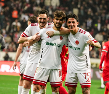 VIDEO/ Gol dhe asist, ish-kapiteni i Partizanit shkëlqen përsëri në futbollin turk – Balkanweb.com – News24